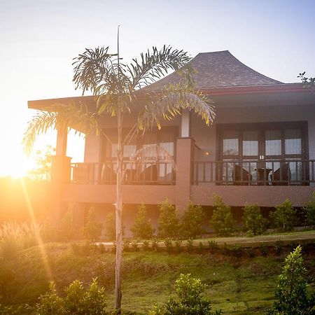 Phu Chom Mork Resort サンクラブリー エクステリア 写真