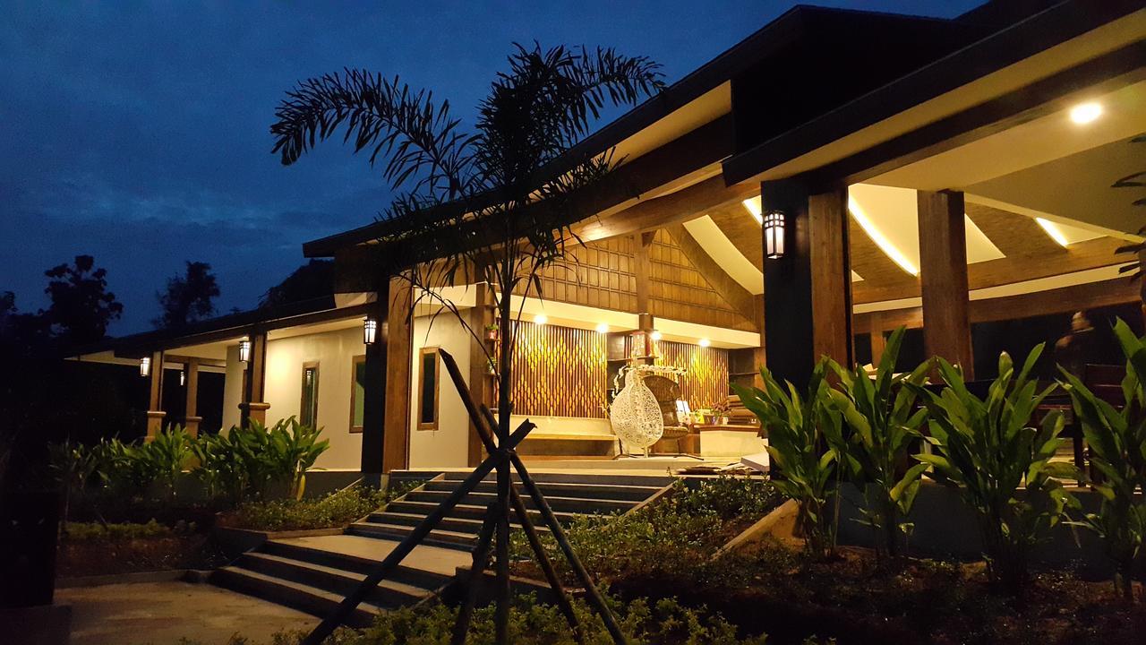 Phu Chom Mork Resort サンクラブリー エクステリア 写真